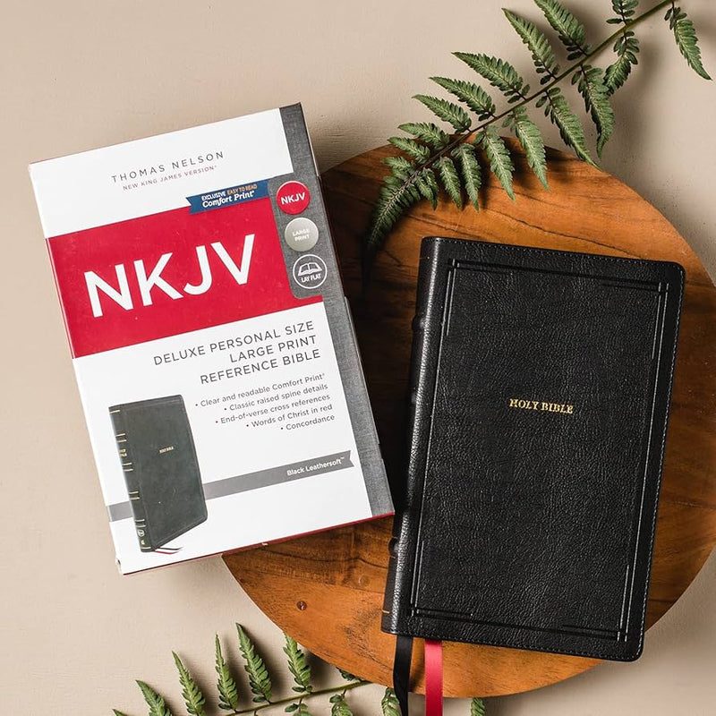 NKJV, Deluxe End-of-Verse Reference Bible, Personal Size Large Print, Leathersoft, Black, Red Letter, Comfort Print: Holy Bible, New King James Version